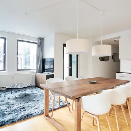 Stylish 2br W Private Balcony In Cph Centre * Kopenhagen