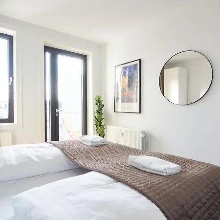 Stylish 2br W Private Balcony In Cph Centre *