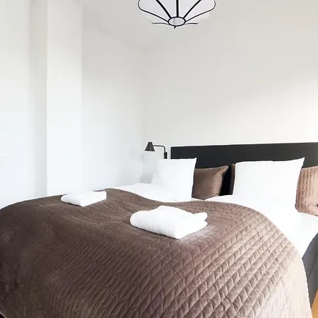 Stylish 2br W Private Balcony In Cph Centre *