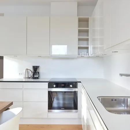 Stylish 2br W Private Balcony In Cph Centre Apartment *