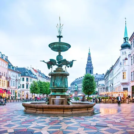 Stylish 2br W Private Balcony In Cph Centre Apartment *