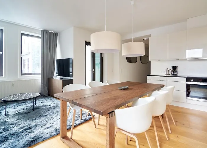 Stylish 2br W Private Balcony In Cph Centre Köpenhamn