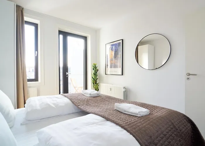 Stylish 2br W Private Balcony In Cph Centre *