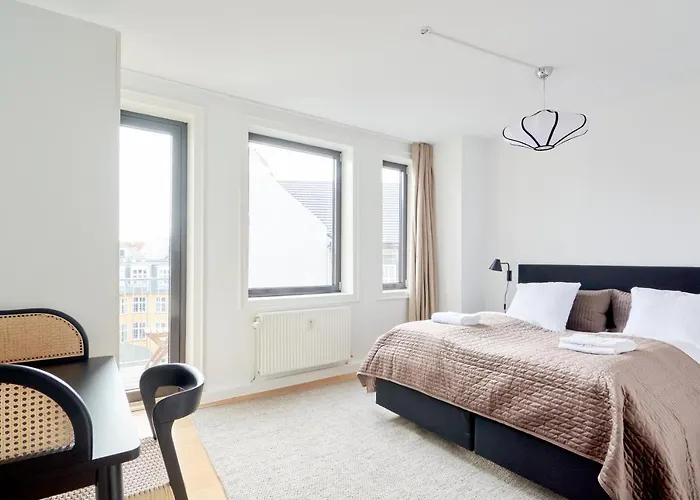Lägenhet Stylish 2br W Private Balcony In Cph Centre *