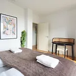 Stylish 2br W Private Balcony In Cph Centre