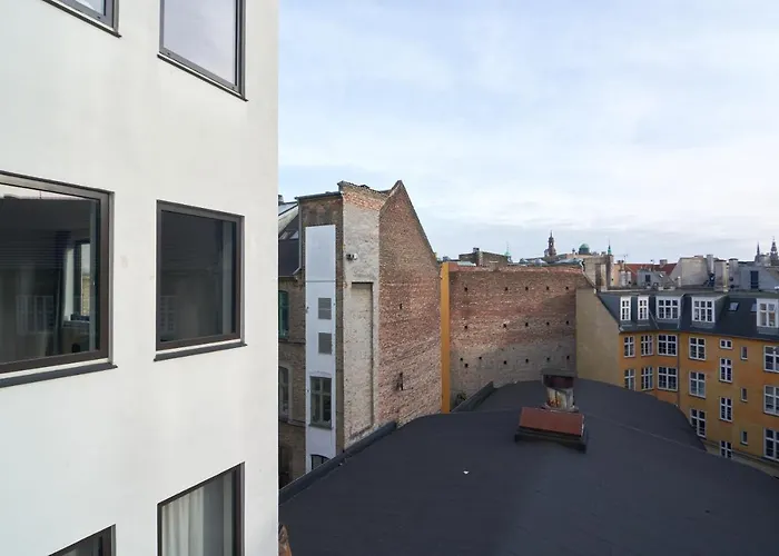 Stylish 2br W Private Balcony In Cph Centre *