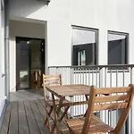 Lägenhet Stylish 2br W Private Balcony In Cph Centre